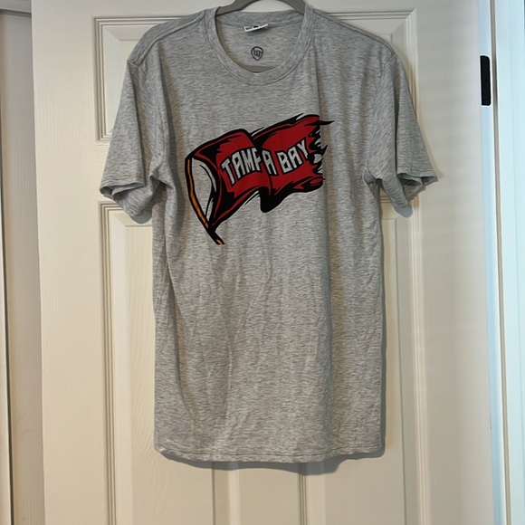 Extra Soft Tampa Bay Buccaneers Shirt - Picture 2 of 3